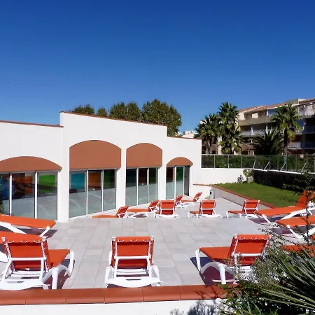 Апартаменты Palmyra Golf Joli T2 Piscine Couverte Vue Golf Cap D'agde Агд